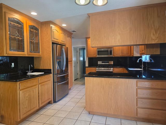 4412 Otis Ct, Carmichael, CA 95608