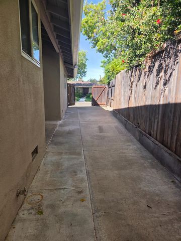 4412 Otis Ct, Carmichael, CA 95608