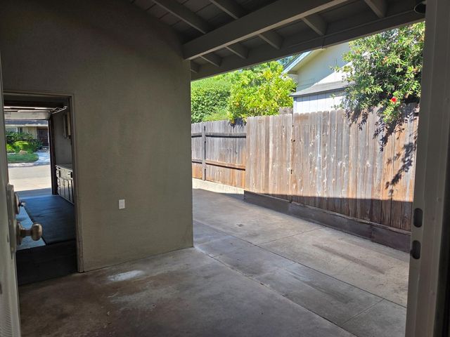 4412 Otis Ct, Carmichael, CA 95608