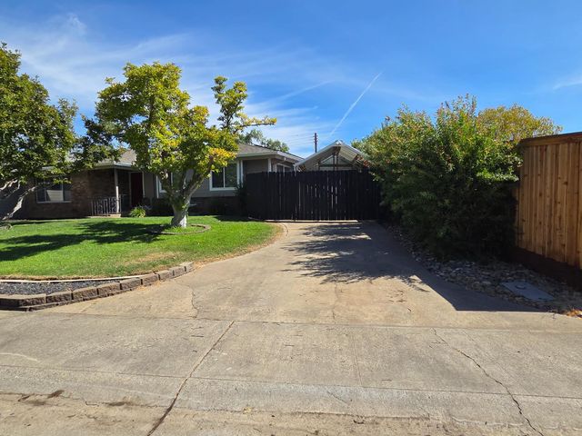 4412 Otis Ct, Carmichael, CA 95608