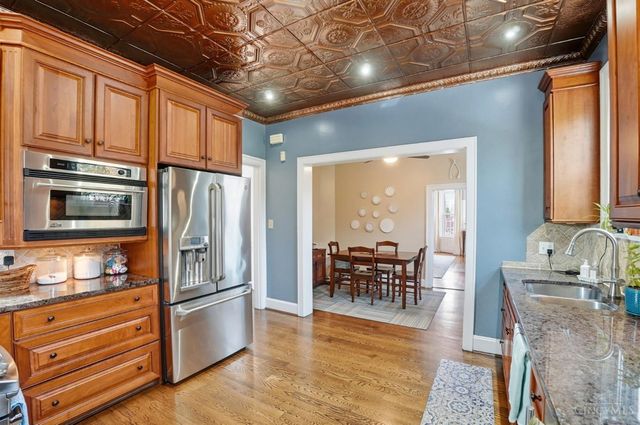 3966 Rose Hill Avenue, Cincinnati, OH 45229