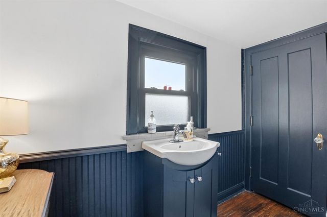 3966 Rose Hill Avenue, Cincinnati, OH 45229