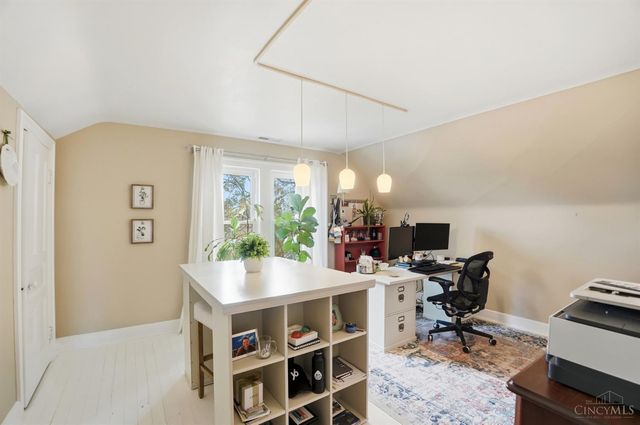 3966 Rose Hill Avenue, Cincinnati, OH 45229
