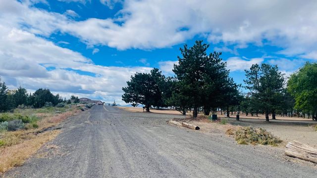 670 NE Cherry Lane Lot 4, Madras, OR 97741