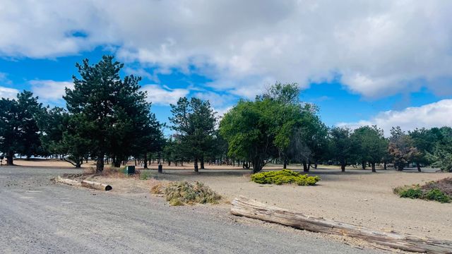 670 NE Cherry Lane Lot 4, Madras, OR 97741
