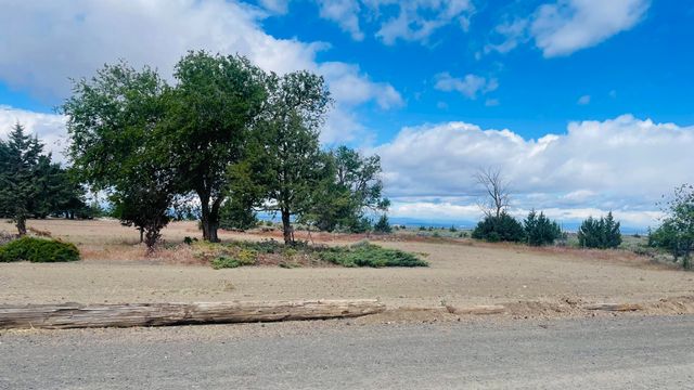 670 NE Cherry Lane Lot 4, Madras, OR 97741