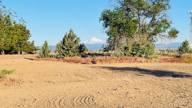 670 NE Cherry Lane Lot 4, Madras, OR 97741