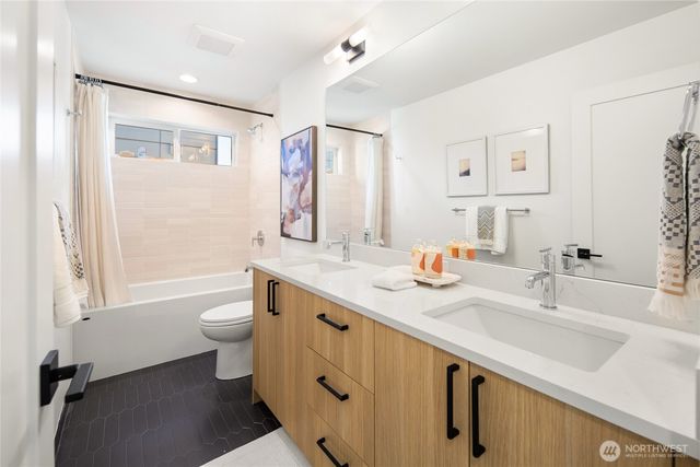 2013 A NW 64th Street, Seattle, WA 98107