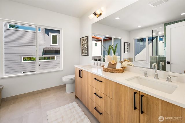 2013 A NW 64th Street, Seattle, WA 98107