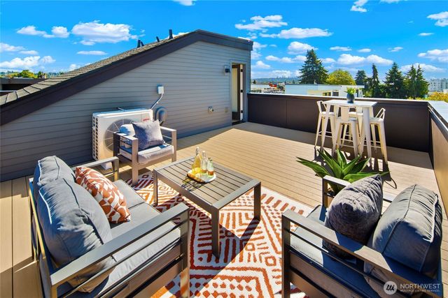 2013 A NW 64th Street, Seattle, WA 98107