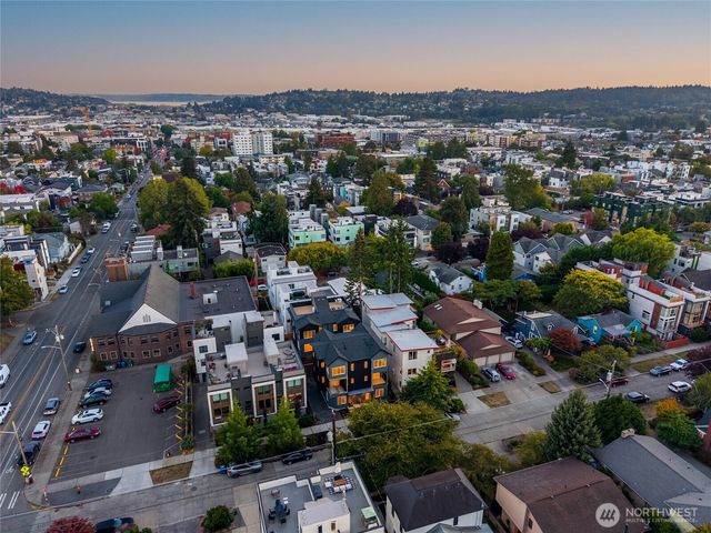 2013 A NW 64th Street, Seattle, WA 98107