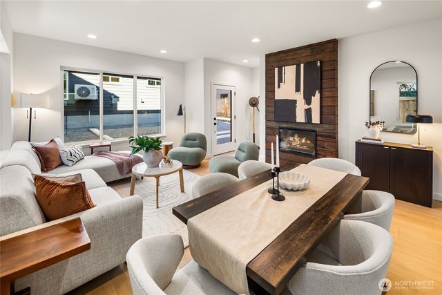 2013 A NW 64th Street, Seattle, WA 98107