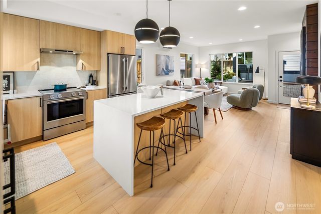 2013 A NW 64th Street, Seattle, WA 98107