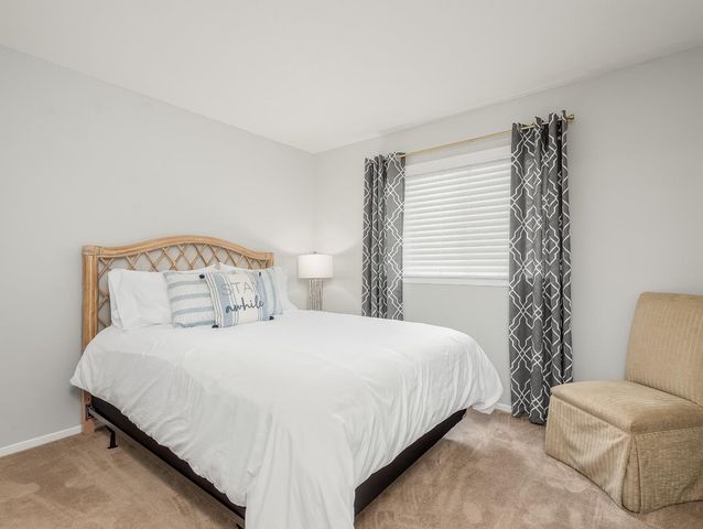 9560 N Barton Avenue, Fresno, CA 93720