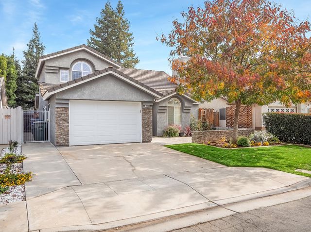 9560 N Barton Avenue, Fresno, CA 93720