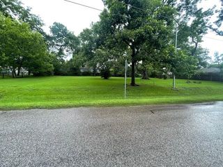 607 Riveredge Drive, Richmond, TX 77406