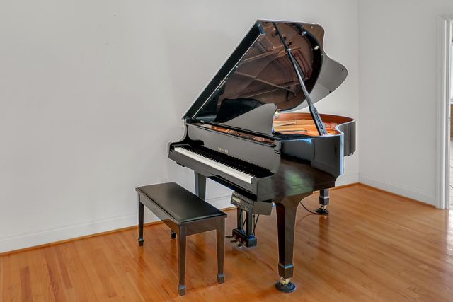 2030 W Lake Shore Drive, Pinopolis, SC 29469