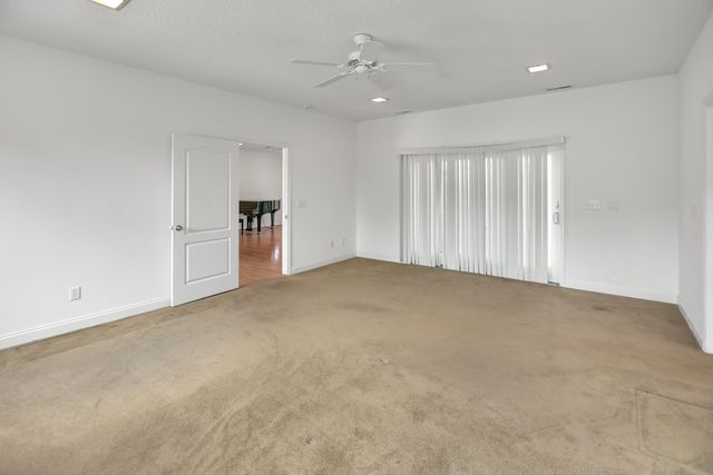 2030 W Lake Shore Drive, Pinopolis, SC 29469