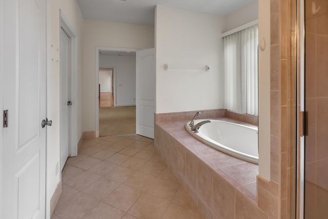 2030 W Lake Shore Drive, Pinopolis, SC 29469