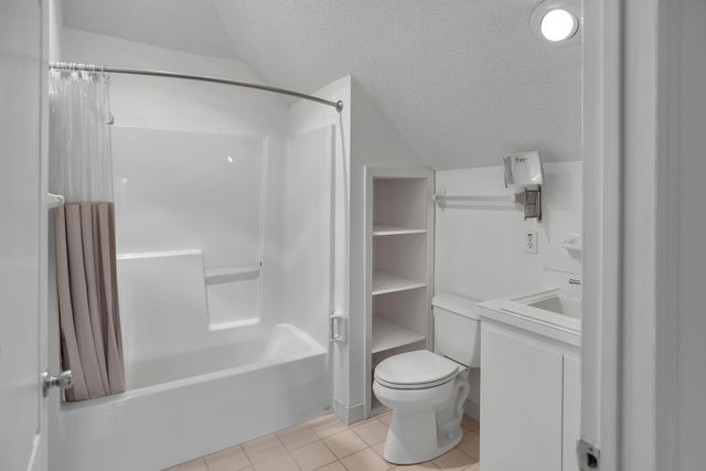 2030 W Lake Shore Drive, Pinopolis, SC 29469