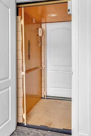 2030 W Lake Shore Drive, Pinopolis, SC 29469