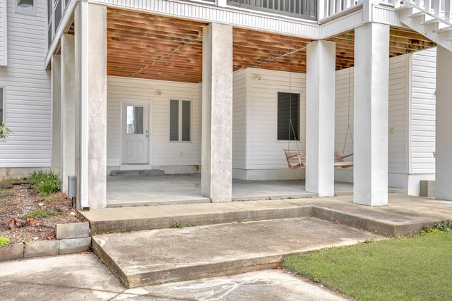 2030 W Lake Shore Drive, Pinopolis, SC 29469