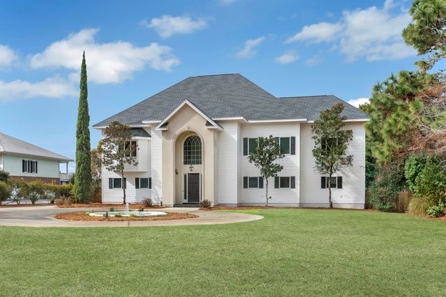 2030 W Lake Shore Drive, Pinopolis, SC 29469