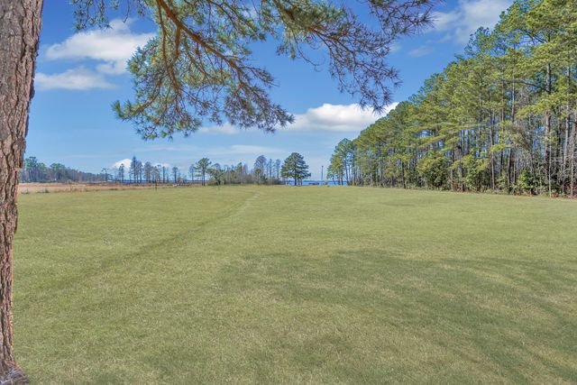 2030 W Lake Shore Drive, Pinopolis, SC 29469