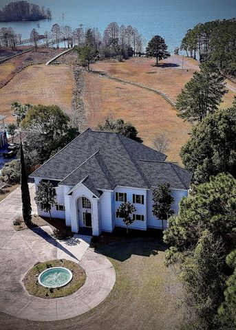 2030 W Lake Shore Drive, Pinopolis, SC 29469