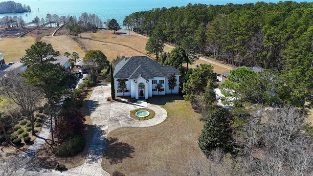 2030 W Lake Shore Drive, Pinopolis, SC 29469