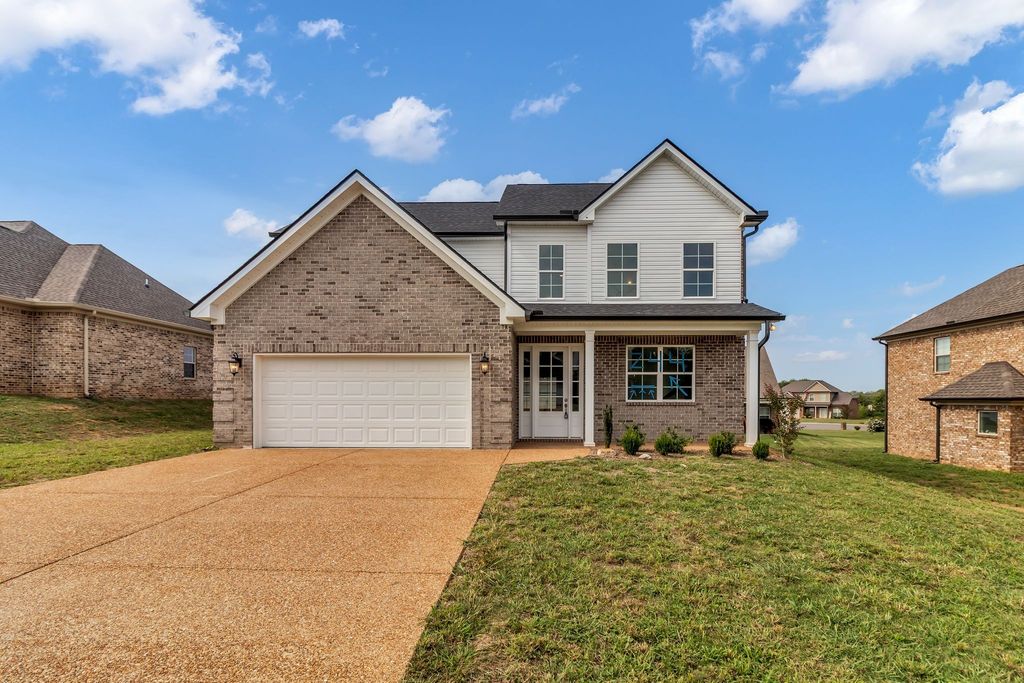 1176 Rimrock Rd, Smyrna, TN 37167