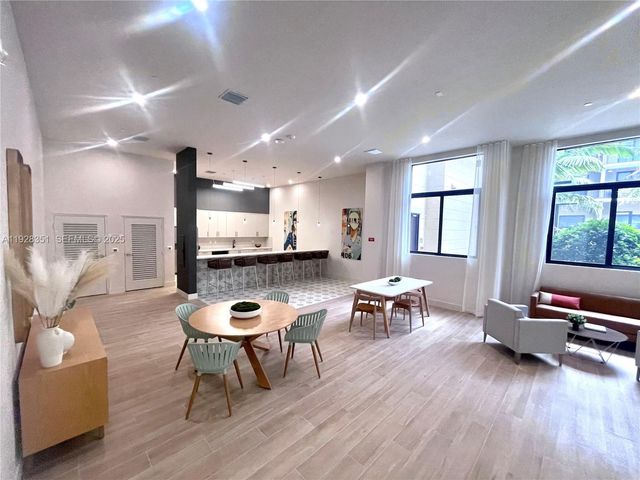 18412 Homestead Ave 227, Miami, FL 33157