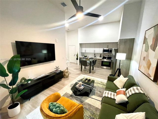 18412 Homestead Ave 227, Miami, FL 33157