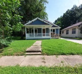 701 E Washington Street, Paris, TX 75460
