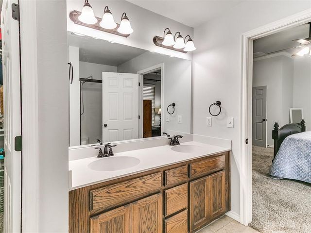 10813 Turtlewood Drive, Midwest City, OK 73130