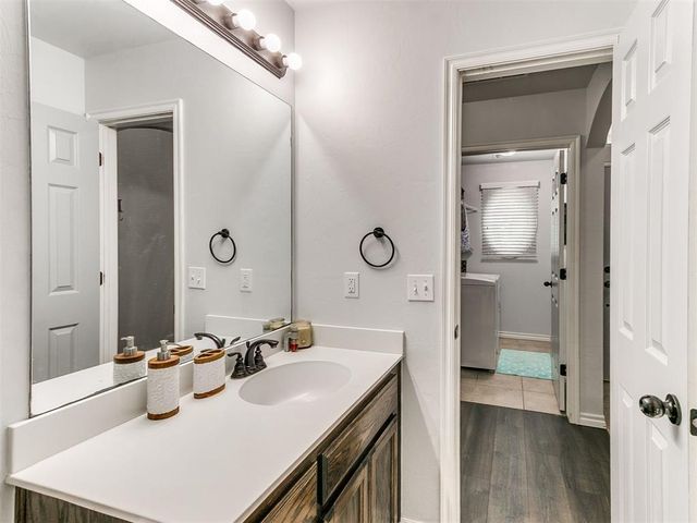 10813 Turtlewood Drive, Midwest City, OK 73130