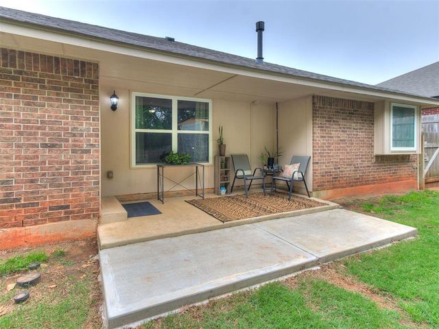 10813 Turtlewood Drive, Midwest City, OK 73130