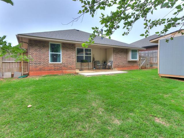 10813 Turtlewood Drive, Midwest City, OK 73130