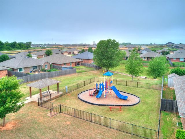 10813 Turtlewood Drive, Midwest City, OK 73130