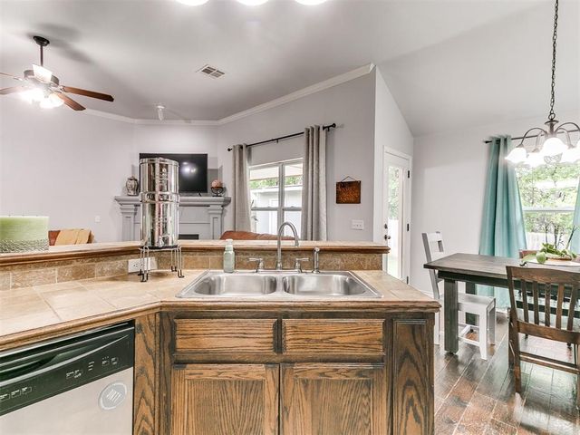 10813 Turtlewood Drive, Midwest City, OK 73130