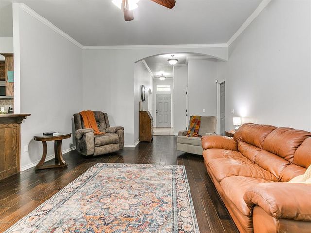 10813 Turtlewood Drive, Midwest City, OK 73130