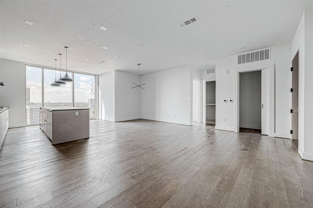 1711 Allen Parkway 1703, Houston, TX 77019
