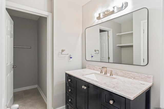 3134 Montreal Dr, Baton Rouge, LA 70819