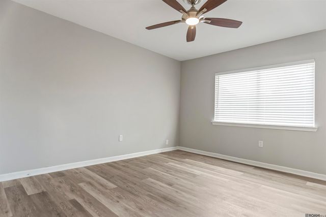 3134 Montreal Dr, Baton Rouge, LA 70819