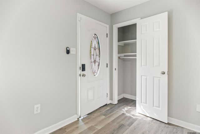 3134 Montreal Dr, Baton Rouge, LA 70819