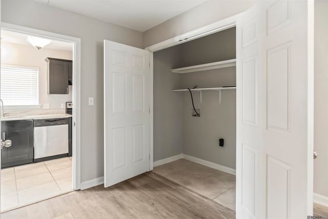 3134 Montreal Dr, Baton Rouge, LA 70819