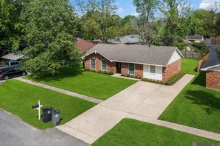 3134 Montreal Dr, Baton Rouge, LA 70819