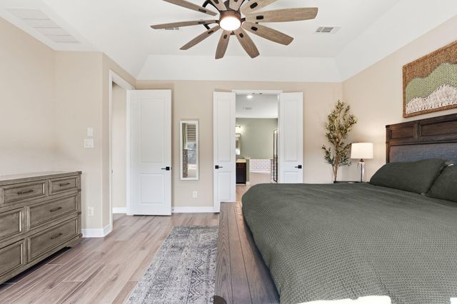 8670 Burdekin Road, Magnolia, TX 77354