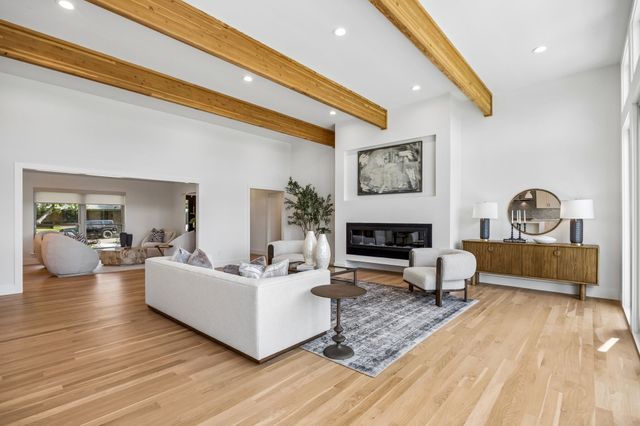 4452 Sugar Mill Road, Dallas, TX 75244