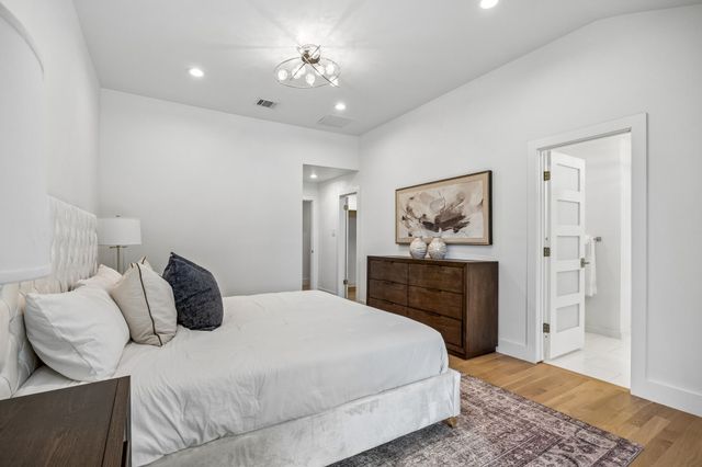 4452 Sugar Mill Road, Dallas, TX 75244